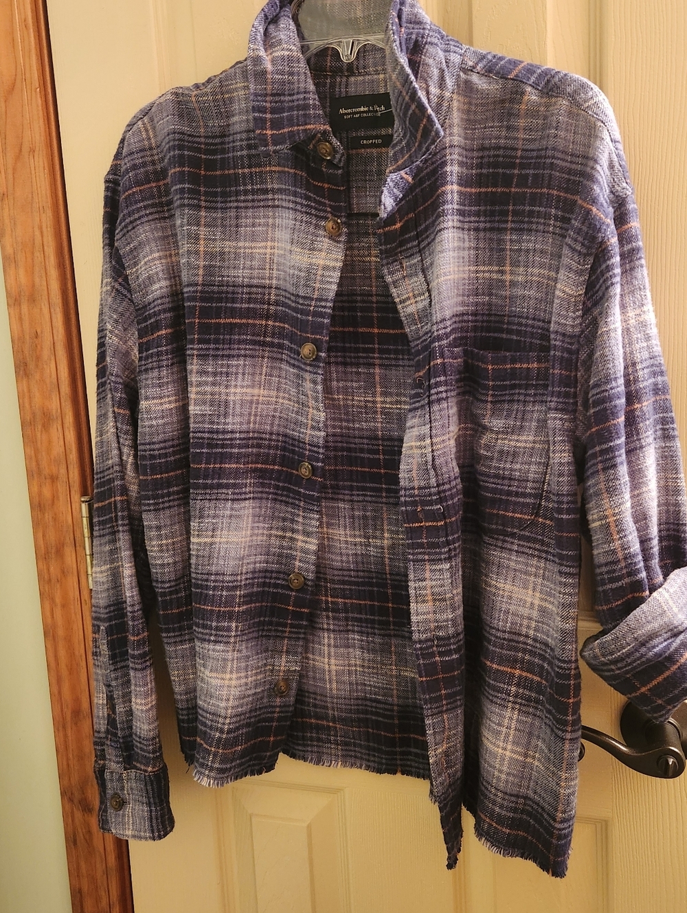 Abercrombie & Fitch Gray and Blue, Grey & Wheat Cropped Plaid Flannel, Sz M